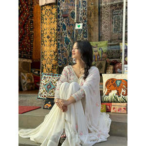 WW Mujer Hermoso Vestido de Fiesta Blanco Plazzo Dupatta Set Talla M - Product Image 1