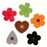 Tissu imprimé de haute qualité, durable, personnalisé, de qualité supérieure, avec broderie dense en forme de cœur et motif floral soigné