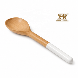 Cuillère de cuisine en bois faite à la main avec manche en résine blanche, cuillère de service en bois de hêtre naturel, ustensile de cuisine écologique - Product Image 1