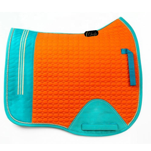 Tapis de selle matelassé haut de gamme pour chevaux, doublure polaire douce, respirant, pour le saut d'obstacles, fabricant OEM Pakistan, export en gros - Product Image 1