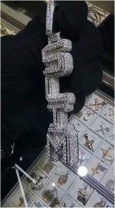 Colgante vertical de letra Hip Hop con moissanita, plata de ley 925, unisex, con nombre personalizado, de lujo, con incrustaciones de circonitas, chapado en rodio - Product Image 4