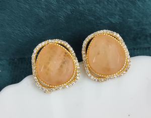 Pendientes de Oro de Primera Calidad con Doble Piedra, Estilo Minimalista, Complementan Todos los Atuendos, Ideales para Uso Casual y de Fiesta - Product Image 4