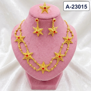 ชุดเครื่องประดับ MOLL JEWELLERS สไตล์อินเดียทันสมัย ชุบทอง 24K ทำจากโลหะผสมสังกะสี ประดับด้วยดอกไม้และเพชรซิร์คอน สร้อยคอพร้อมต่างหู สำหรับผู้หญิง เหมาะสำหรับงานหมั้น งานแต่งงาน และงานเลี้ยง - Product Image 6