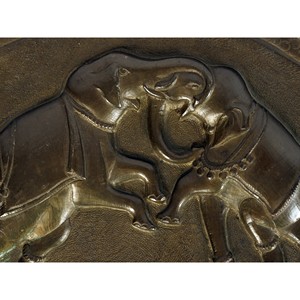 Statue murale en laiton de 7 pouces fabriquée à la main Sculpture de deux éléphants de combat - Product Image 2