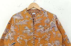 Veste matelassée imprimée à la main : Manteau court en coton indien style bohème - Product Image 2