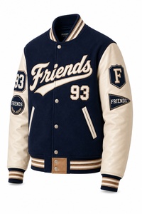 Veste universitaire pour homme, bleu marine et beige, manches en cuir, patch brodé, style preppy, coupe classique, automne. - Product Image 4