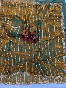 Blouse de sari en soie indienne élégante et tendance avec motif ethnique, idéale pour les fêtes et mariages, en tissu doux, dernière collection de vêtements féminins. - Product Image 3