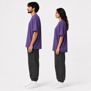 Camiseta Oversize de Algodón Morado con Cuello Redondo y Manga Corta para Hombre y Mujer, Estilo Casual, Color Sólido, Tejido de Punto Jersey, Corte Regular, Unisex, Top Streetwear - Product Image 1