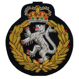 Badges en tissu sergé brodés à la main, collection 2026, nouvelle gamme, motifs or et argent, disponibles en gros pour marque privée - Product Image 6