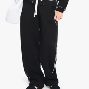 Ensemble de survêtement 3 pièces personnalisable en polyester pour femme, idéal pour l'entraînement et la course, motif uni, haut de sport hiver, vente en gros - Product Image 2