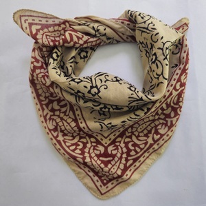 Pañuelos de algodón al por mayor, bandanas con estampado a mano, pañuelos florales indios para boutiques y regalos para mujeres, pañuelo para el cabello de verano. - Product Image 3