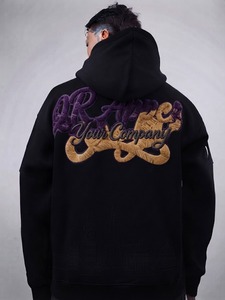 Sudadera con Capucha Negra Unisex, Logotipo Bordado en Morado y Dorado, Estampado en la Espalda, Estilo Urbano, Manga Larga, Algodón Grueso, Invierno - Product Image 1