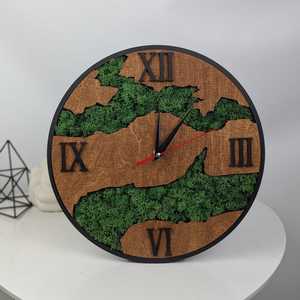Reloj de Pared Mecánico 3D de Madera Rústica con Efecto Musgo, Hecho a Mano, con Números Romanos, Decoración de Pared de Madera Natural, Estilo Moderno para Casa de Campo - Product Image 4