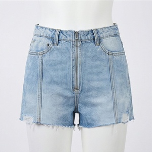 Shorts en jean personnalisables 100 % coton pour femme, coupe ample, écologiques, décontractés, jambes larges, style déchiré, pour l'été - Product Image 1