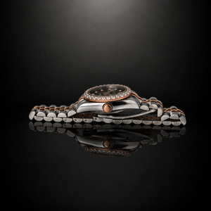 Montre de luxe pour femme en acier inoxydable bicolore avec lunette sertie de diamants, cadran en nacre, affichage de la date, mouvement à quartz analogique - Product Image 5