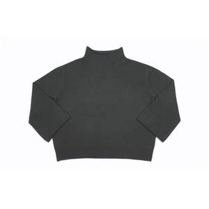 ODM OEM Jersey de moda para mujer con cuello alto Manga larga Fino Holgado de punto Logotipo frontal de colocación para la temporada de otoño - Product Image 5