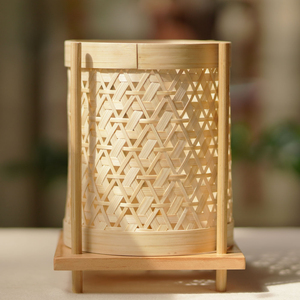 Pantalla de lámpara de bambú tejida a mano, lámparas decorativas de alta calidad, lámpara cilíndrica con base - Product Image 2