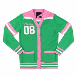 อัลฟ่า |   คาปา |   เสื้อสเวตเตอร์ Alpha AKA Sorority แบบติดกระดุม ปักลายตราสัญลักษณ์ สีเขียว/ชมพู ปักลายเชนิลล์ เสื้อผ้าสำหรับชมรมนักศึกษากรีก แขนยาว - Product Image 1