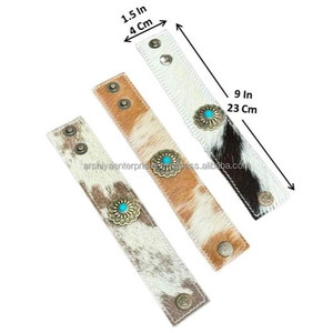 Brazalete de muñeca de cuero de vaca personalizado a la moda brazaletes con dos botones a presión ajustables muñequera de cuero genuino para Unisex - Product Image 2