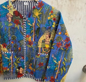 Veste courte matelassée en coton bleu indigo tricotée à la main pour femme, imprimés floraux, style traditionnel, ouverte sur le devant - Product Image 3