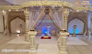 Grand North Indian Wedding FRP Mandap Setup Mariage chic Tri-pole Fiber Mandap Décoration Traditionnelle Triple Pole Pillar Wedd - Product Image 5