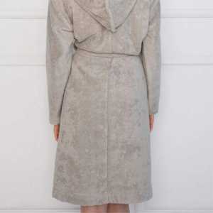 Albornoz de lujo con capucha para mujer, suave y afelpado, largo, para hotel, spa, hogar, cómodo para el invierno. - Product Image 4