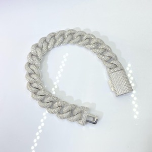 Bracelet en diamant personnalisé de qualité supérieure, bijoux fins en argent avec chaîne réglable, disponible à un prix raisonnable - Product Image 5