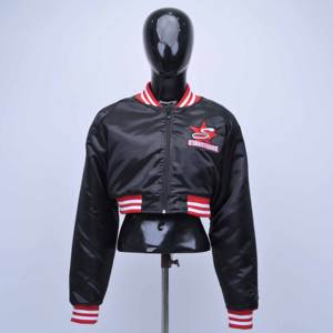 Fabricants de vestes varsity personnalisées de haute qualité avec logo brodé sur le devant et le dos, veste streetwear pour femmes - Product Image 1