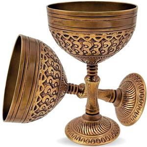 แก้วไวน์ทองเหลืองทำมือ แกะสลักลายสวยงาม ถ้วยโลหะวินเทจ งานฝีมือโบราณ ตกแต่งโต๊ะอย่างหรูหรา ของขวัญงานแต่งงาน - Product Image 2