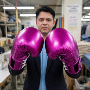 Guantes de Boxeo Personalizados Ligeros e Impermeables de 12oz/16oz |   Cierre de Gancho y Bucle |   Diseño de Dedos Completos |   Guantes de Entrenamiento Unisex para Sparring - Product Image 2