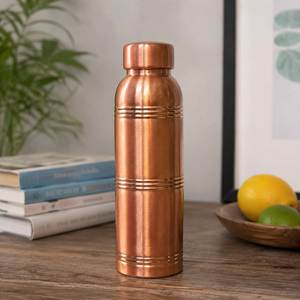 Elegante botella de agua de cobre repujado, reutilizable y sostenible, para fitness, camping, oficina y uso doméstico. - Product Image 5