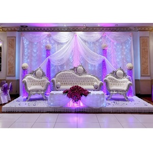 Juego de sofás de boda estilo italiano tallado en plata, juego de sofás de boda clásico blanco, sofá tallado en plata premium con sillas laterales - Product Image 1