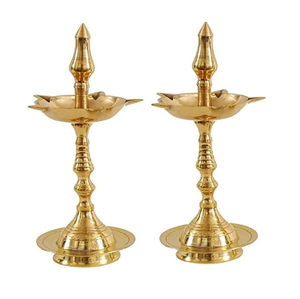 Base de latón con forma de estrella de cinco puntas para el soporte del Diya Akhand, para el templo del hogar, disponible a precios de mayorista. - Product Image 4