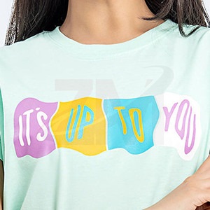 เสื้อยืดคอกลมสีเขียวอ่อนสำหรับผู้หญิง แขนสั้น สวมใส่สบาย ผ้าฝ้าย 100% ระบายอากาศได้ดี พิมพ์ลายโลโก้ตัวอักษร ดีไซน์สำหรับฤดูใบไม้ผลิและฤดูร้อน - Product Image 5