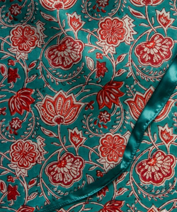 Tissu en satin poly imprimé floral de luxe, textile haut de gamme pour vêtements et ameublement, faible MOQ, fournisseur en gros Inde - Product Image 2