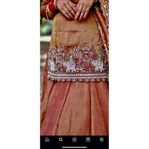 Conjunto de traje de diseñador para mujer con detalle de secuencia de trabajo bordado con múltiples agujas - Product Image 4