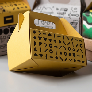 Boîtes cadeaux en papier de qualité supérieure avec une construction robuste et un aspect raffiné, idéales pour l'emballage de luxe et la présentation de cadeaux - Product Image 2