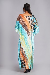 Vestido maxi tipo caftán con estampado de leopardo turquesa para mujer – Vestido con mangas tipo kimono y estampado animal abstracto - Product Image 2