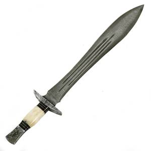 Couteau de chasse d'extérieur en acier Damas forgé à la main, lame fixe à pointe clip, tranchant comme un rasoir, maintien de la tranchanture durable 56HRC, manche en bois Pakka, OEM - Product Image 1
