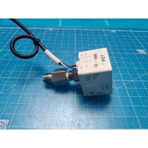 Capteur de pression numérique SUNX DP-101, utilisé comme pièce détachée pour équipement semi-conducteur d'occasion - Product Image 1