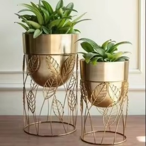 Maceta de Metal Rústica para Interiores, Contenedor Decorativo para Plantas y Flores, Decoración para Balcón y Jardín - Product Image 5