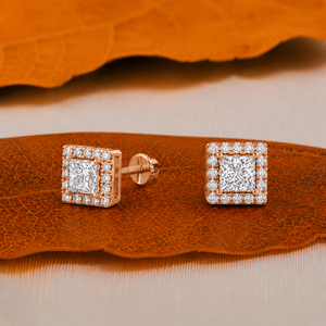 Ensemble de boucles d'oreilles pour femme en diamant de laboratoire 1,02 carat, taille princesse brillant, or 14 carats, certifié IGI, léger, style designer unique, vente en gros - Product Image 1