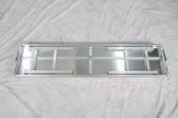 Table pliante moderne en aluminium avec base trépied réglable en hauteur, design peu encombrant pour usage extérieur et commercial quotidien