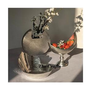 Admirable diseño de frutero de hierro martillado con forma triangular, ideal para el hogar y hoteles, a un precio competitivo. - Product Image 3