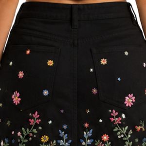 Conjunto de Top Corto y Falda Bordados Personalizados para Mujer, Diseño Floral, Traje de Dos Piezas para Verano, Logotipo Personalizado, OEM, ODM, Ropa al por Mayor - Product Image 6