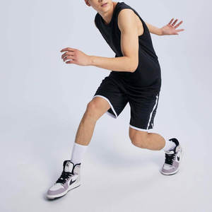 Camisetas de Baloncesto Negras Premium con Costuras Doradas, Edición Ejecutiva - Product Image 3