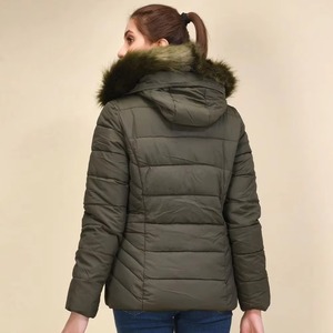 Chaqueta Acolchada Verde Oliva para Mujer con Capucha con Ribete de Piel, Cierre de Cremallera, Manga Larga, Abrigo de Invierno, Relleno de Poliéster, Tejido de Tela - Product Image 3