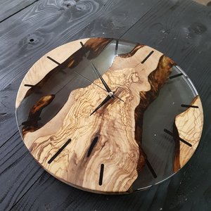 Custom Olive Wood & Resin Wall <b>Clock</b>: Live Edge Rustic Art High Quality Wood and Epoxy Resin Round Shape Classic Design - Product Image 4