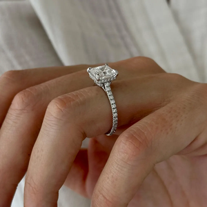 Anillo de Diamante de Laboratorio con Corte Brillante Cuadrado, Tipo Princesa, IGI D-E-F VVS-VS, Oro y Plata, Directo de Fábrica, Inventario de Joyería B2B - Product Image 2