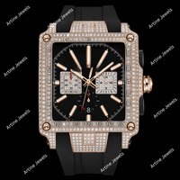 Montre carrée en or rose et diamants, bracelet noir, chronographe de luxe, montre de style premium, accessoire de poignet élégant